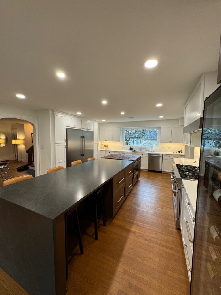 5235 Graceland Ave - 1